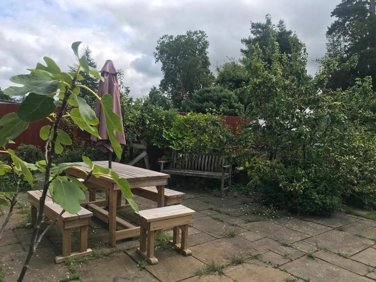 Bed and Breakfast Nant Gloyw Озуэстри Экстерьер фото