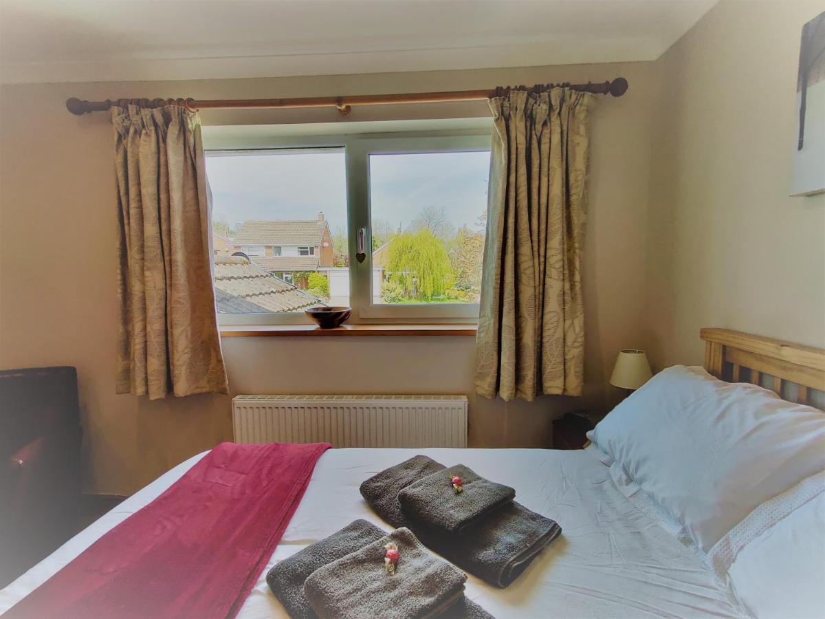 Bed and Breakfast Nant Gloyw Озуэстри Экстерьер фото